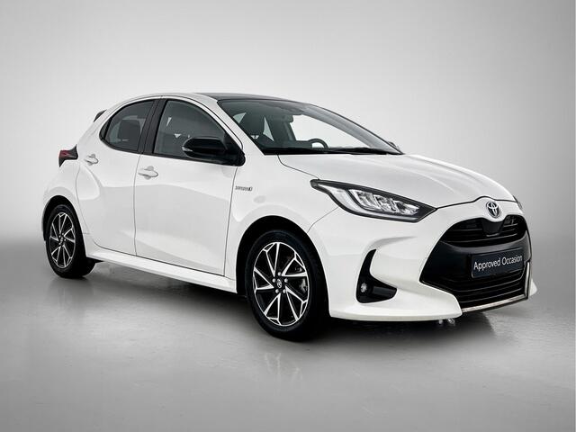 Toyota YARIS 1.5 Hybrid Launch Edition | Panorama dak | Lederen bekleding |