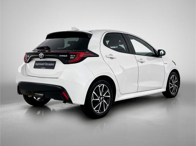 Toyota YARIS 1.5 Hybrid Launch Edition | Panorama dak | Lederen bekleding |