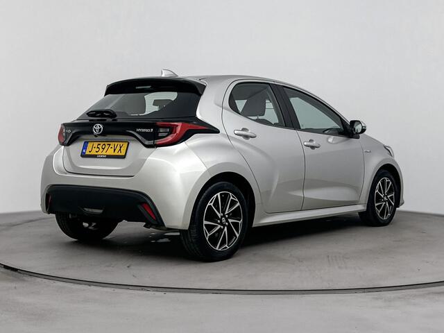 Toyota YARIS 1.5 Hybrid Dynamic | Navigatie | Keyless Entry/Start | Parkeercamera | 16" Lichtmetalen Velgen |