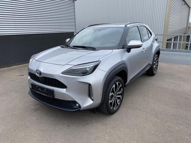 Toyota YARIS Cross 1.5 Hybrid Dynamic LED, Smart Key, Privacy glass, Navigatie, Apple CarPlay/Android Auto, achteruitrij camera, adaptieve cruise control, LM velgen, Climate control