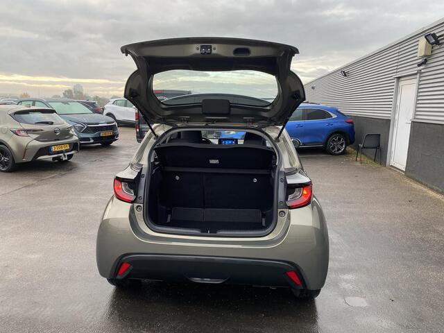 Toyota YARIS 1.5 Hybrid 115 Active 1e eign. NL-auto, Apple CarPlay/Android Auto navigatie, achteruitrij camera, adaptieve cruise control, BTW-auto!