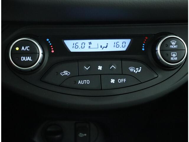 Toyota YARIS 1.5 VVT-i Aspiration | Cruise control | Parkeer camera | Climate control |