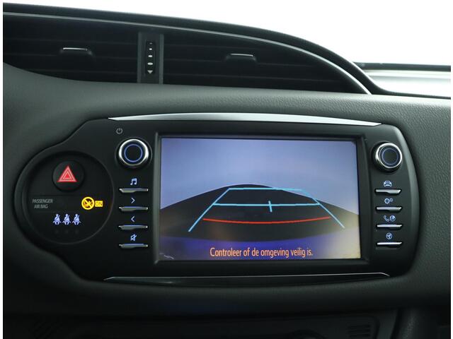 Toyota YARIS 1.5 VVT-i Aspiration | Cruise control | Parkeer camera | Climate control |