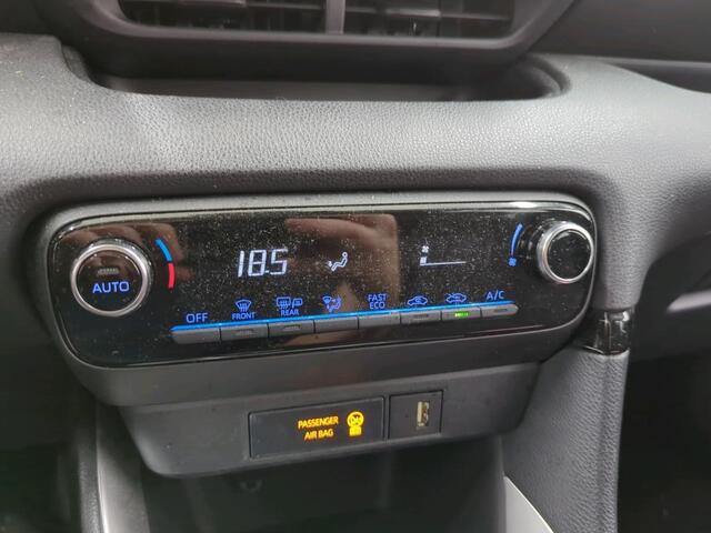 Toyota YARIS 1.5 Hybrid Active Auto. Navigatie Apple Carplay/Android Auto Camera Adaptive Cruise Control Climate Control