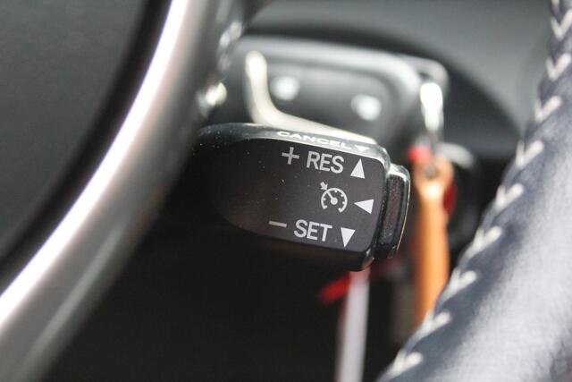 Toyota YARIS 1.3 VVT-i Aspiration | Rijklaar | Cruise | Airco | Camera | Bluetooth | NL-auto | Dealer onderhouden