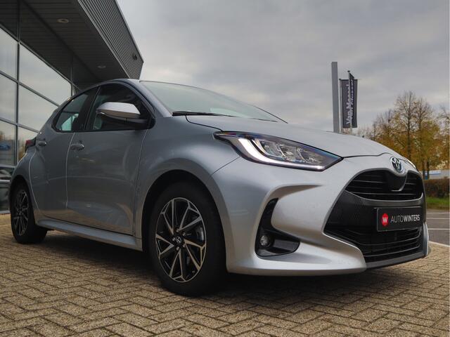 Toyota YARIS 1.5 Hybrid Dynamic | Navigatie | Camera | Stoelverwarming | Carplay | All-Seasons | Tot 10jr. garantie |