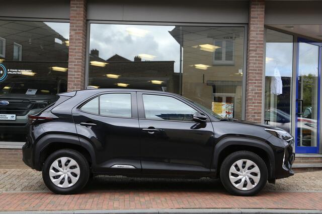 Toyota YARIS Cross 1.5 Hybrid Active Navi Carplay Camera