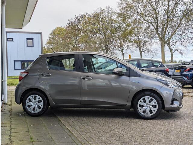 Toyota YARIS 1.5 Hybrid Active Afn. trekhaak | Cruise control | Climate control | Camera | Lane assist
