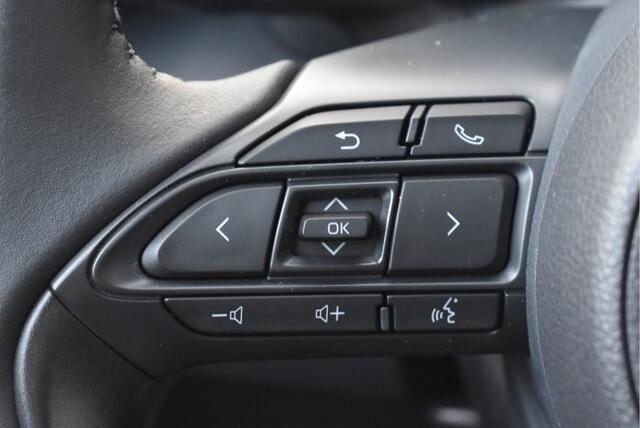 Toyota YARIS Cross 1.5 Hybrid Dynamic Camera, Adaptive cruise, Stoelverwarming