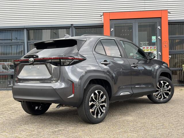Toyota YARIS Cross 1.5 Hybrid 130 Dynamic NIEUW! / / Winterpakket / Apple/Android Carplay / Camera / Adaptive Cruise Control / Stoel en stuurwielverwarming
