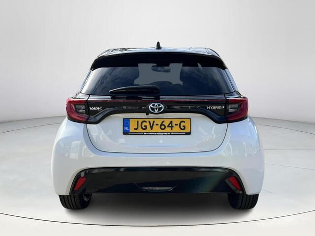 Toyota YARIS 1.5 Hybrid Executive | Bi-tone | Carplay | Head up display | Dode hoek detectie | 17 inch LM-velgen |