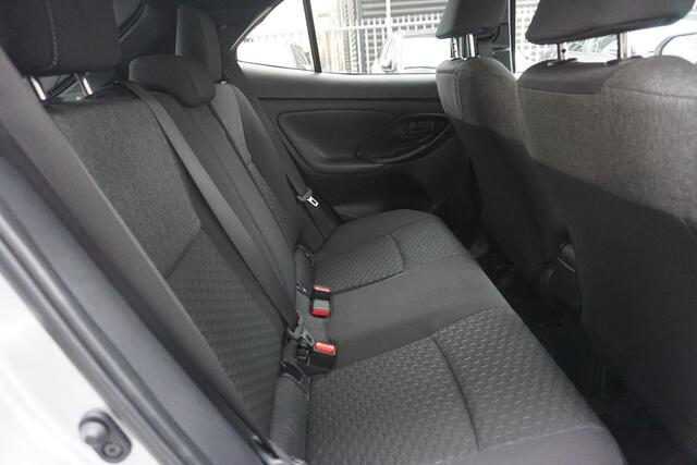 Toyota YARIS Cross 1.5 Hybrid 115 Business Plus |Navi|Carplay|PDC V+A|Stoel en stuurverw|Dodehoek|