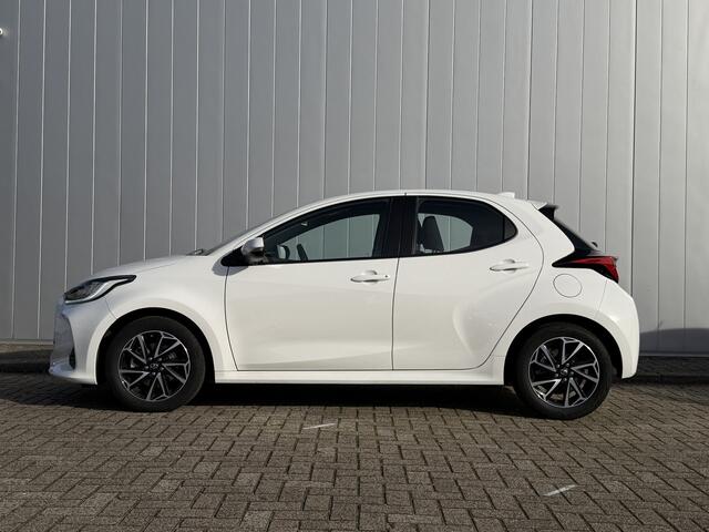 Toyota YARIS 1.5 Hybrid Dynamic Dealer Onderhouden Cruise Carplay