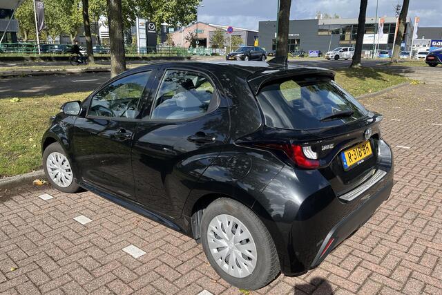 Toyota YARIS 1.5 Hybrid Active All season