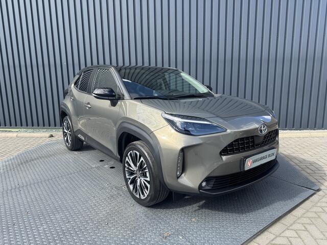 Toyota YARIS Cross 1.5 Hybrid Executive / Bi tone | Oxide brons | Pano dak | Afnm. Trekhaak | 10 jr GARANTIE | Rijklaar!!