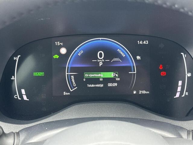 Toyota YARIS Cross 1.5 Hybrid 115 First Edition **STOEL EN STUURWIELVERWARMING/ ADAPTIEF CRUISE CONTROL/ KEYLESS/ PARKEERSENSOREN/ 36 MAANDEN GARANTIE**