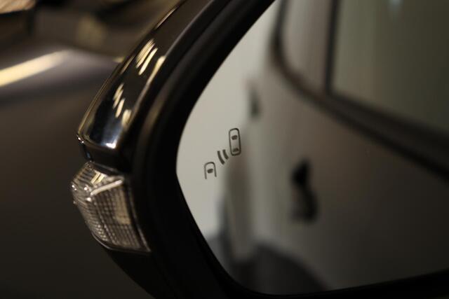 Toyota YARIS 1.5 Hybrid 115 Dynamic, Comfort Pack, Nieuw en snel leverbaar met ¤2.000 Inruilpremie!!!