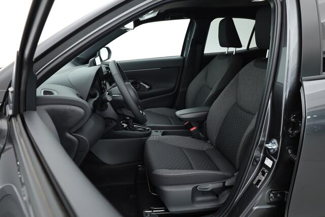 Toyota YARIS Cross 1.5 Hybrid Teamplayer 130pk | Winter pack | Safety pack | Navi | Adapt. Cruise | Camera | Keyless