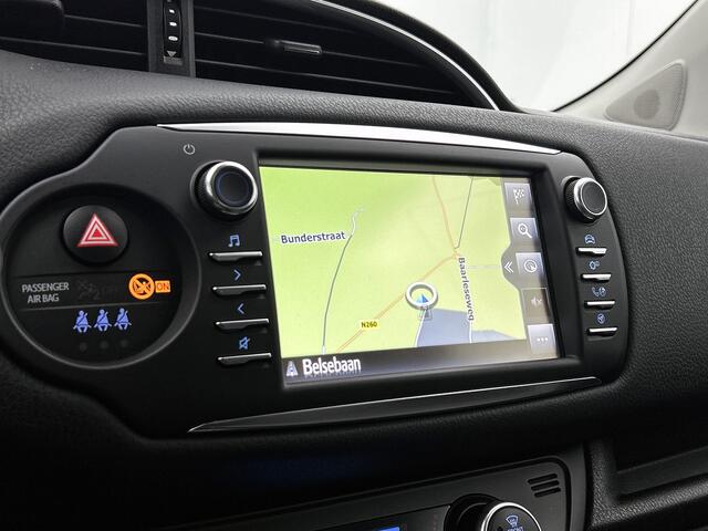 Toyota YARIS 1.5 VVT-i Y20 | Navigatie | Lichtmetalen wielen | Achteruitrijcamera |