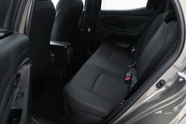 Toyota YARIS 1.5 Hybrid 130 Executive | Premium Pack | Half Lederen Bekleding | Head Up Display |