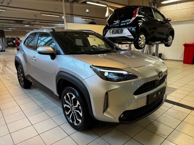 Toyota YARIS Verwacht! 1.5 HYBRID Style Safety, Camera, Carplay, Stoel/Ruit Verw. Z.G.A.N.
