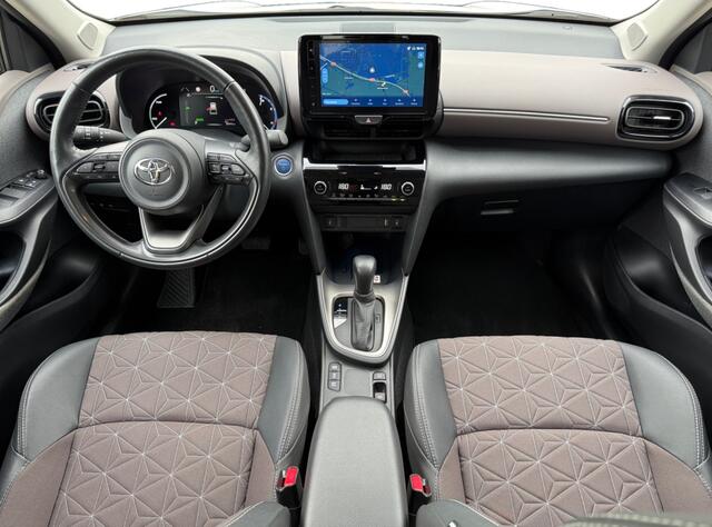 Toyota YARIS 1.5 Hybrid Executive I Navi I Half-leder I Camera I Keyless