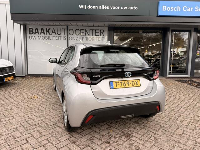 Toyota YARIS 1.5 Hyb. Active