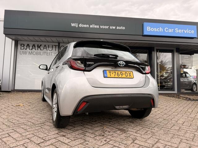 Toyota YARIS 1.5 Hyb. Active