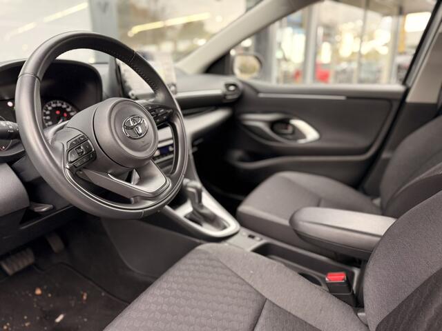 Toyota YARIS 1.5 Hyb. Active