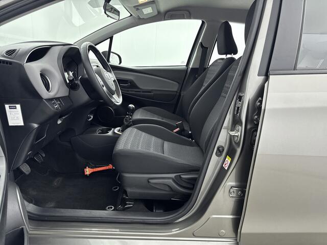 Toyota YARIS 1.3 VVT-i Aspiration Dealeronderhouden | 5-Drs | 6-Versnellingen | Parkeercamera | Cruise Control |