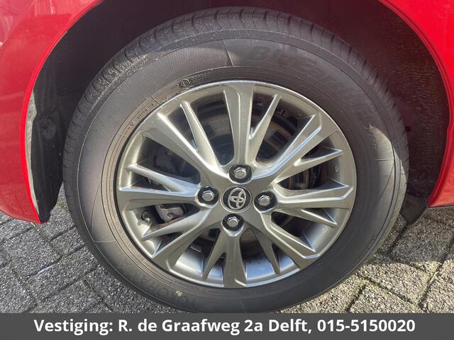 Toyota YARIS 1.5 Hybrid Dynamic | Trekhaak | Apple Carplay & AndroidAUTO | Dealer onderhouden | 1E eigenaar