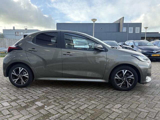 Toyota YARIS 1.5 Hybrid Dynamic Parkeersensoren | Camera | Cruise Control