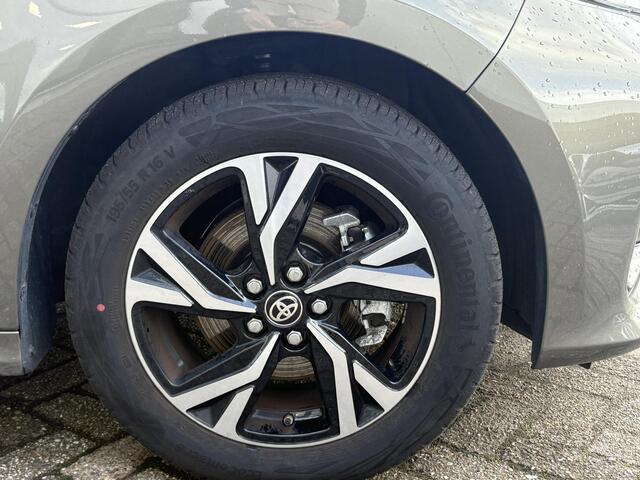 Toyota YARIS 1.5 Hybrid Dynamic Parkeersensoren | Camera | Cruise Control