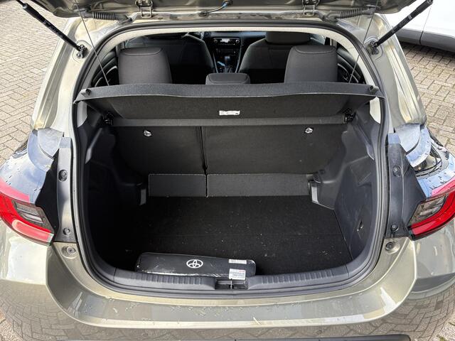 Toyota YARIS 1.5 Hybrid Dynamic Parkeersensoren | Camera | Cruise Control