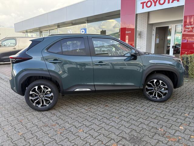 Toyota YARIS 1.5 Hybrid 130 Dynamic | Comfort Pack | Sensoren v/a | Stoelverw