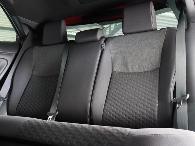 Toyota YARIS Cross 1.5 Hybrid 130 Executive Nieuw met Winterpakket en Safety pakket