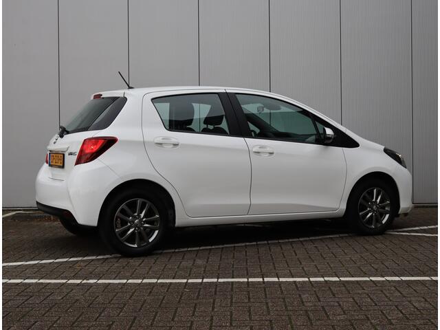 Toyota YARIS 1.3 VVT-i Trend | BOVAG-garantie | Navigatie | Camera |