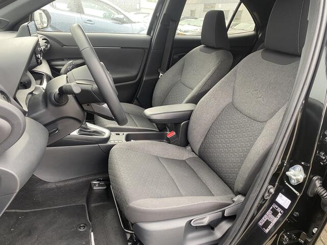 Toyota YARIS Cross 1.5 Hybrid Dynamic Limited Trekhaak Stoel Stuur Verwarming Keyless Carplay