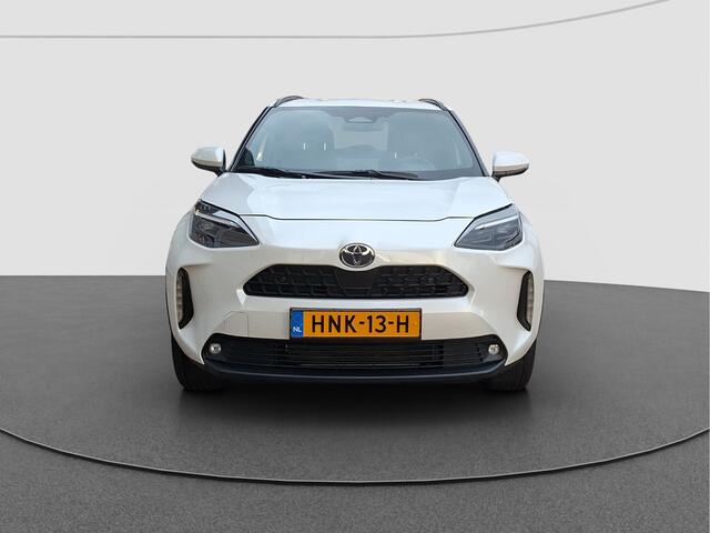 Toyota YARIS Cross 1.5 Hybrid 115 First Edition | Apple Carplay/Android Auto | Voorstoelen Verwarmd | Stuurwiel Verwarming | Parkeercamera Achter | Parkeer Sensoren Voor en Achter |
