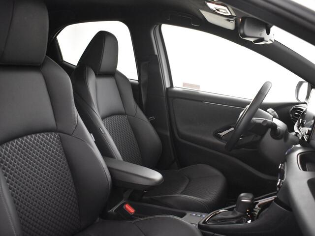 Toyota YARIS 1.5 Hyb. Launch Edition limited | Trekhaak | Stoelverwarming