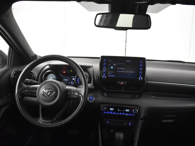 Toyota YARIS 1.5 Hyb. Launch Edition limited | Trekhaak | Stoelverwarming