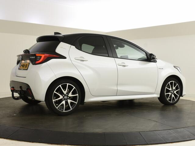 Toyota YARIS 1.5 Hyb. Launch Edition limited | Trekhaak | Stoelverwarming