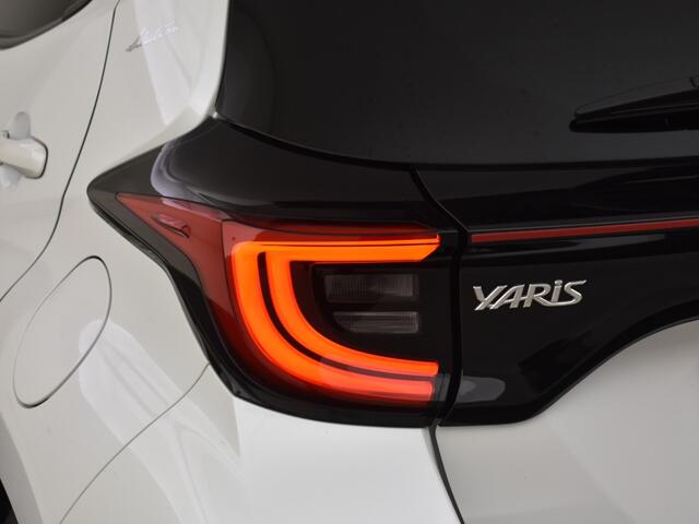 Toyota YARIS 1.5 Hyb. Launch Edition limited | Trekhaak | Stoelverwarming