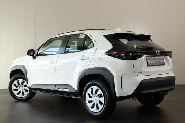 Toyota YARIS Cross 1.5 Hybrid 116 Active Limited , Lage Km