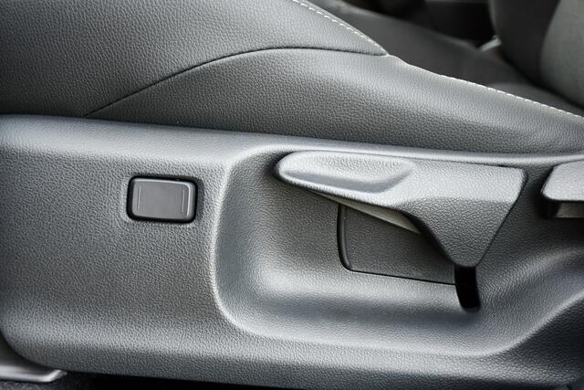 Toyota YARIS Cross 1.5 Hybrid 130 Executive Automaat 130Pk | Premium Pack | Head-up display | Elektrische achterklep | BTW-Auto |