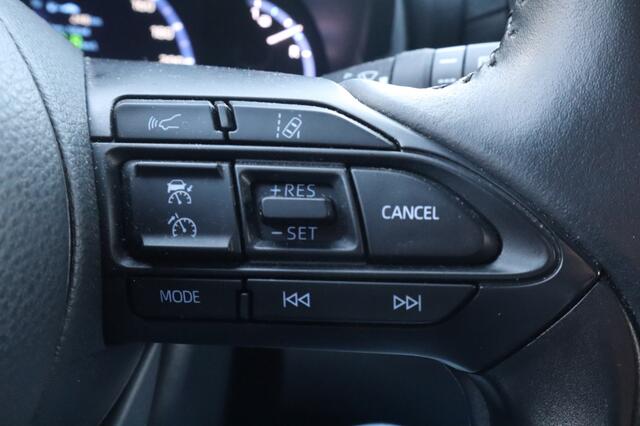 Toyota YARIS 1.5 Hybrid Dynamic Plus Blindspot/PDC/Stuur/Stoelverwarming/Elec