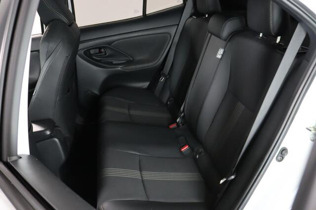 Toyota YARIS Cross Adventure 1.5 Hybrid AWD, JBL Audio, Panoramadak, Apple CarPlay/Android Auto,