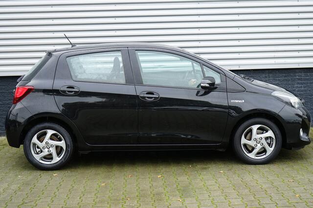 Toyota YARIS 1.5 Hybrid Trend