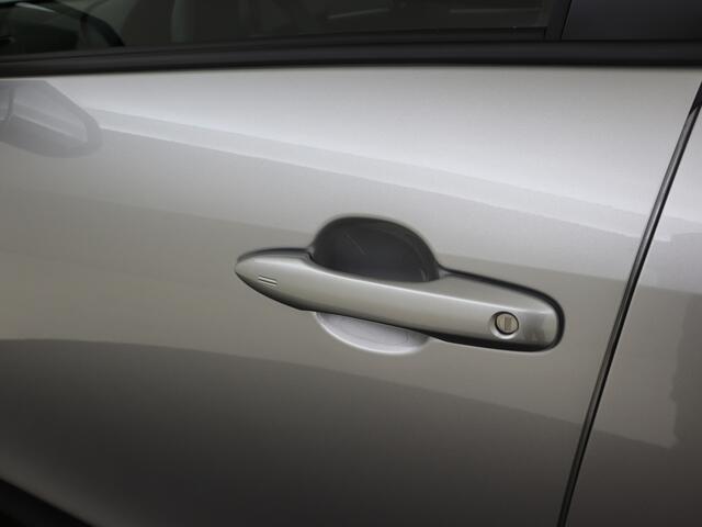 Toyota YARIS Cross 1.5 Hybrid 130 Dynamic Comfort Pack | Stuurverwarming |