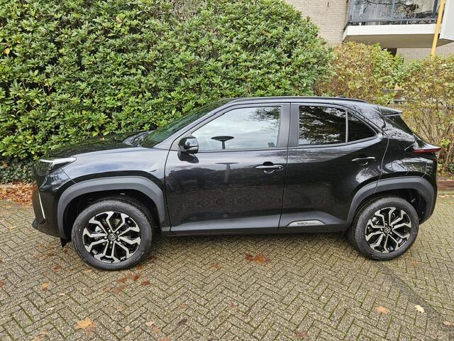 Toyota YARIS Cross 1.5 Hybrid 115 Dynamic PDC/NAVI/CARPLY